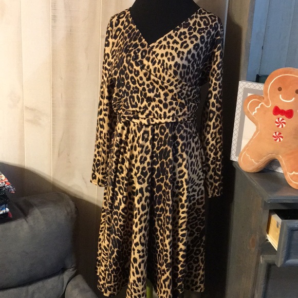 Oxiuly Dresses & Skirts - NWT Oxiuly Animal Print Long Sleeve Dress Size XXL
